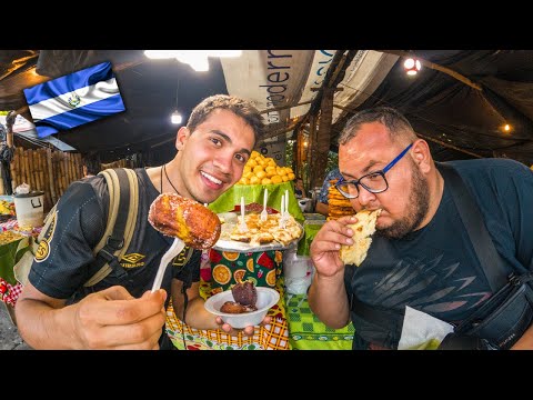 Trying STREET FOOD in El Salvador 🇸🇻