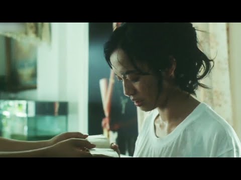 穷小伙爱上拜金女，13年攒了2万讨好，却被无情嫌弃！国产剧情片